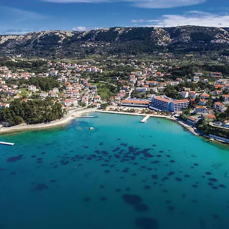 Beautiful Apartment In Banjol With Wifi