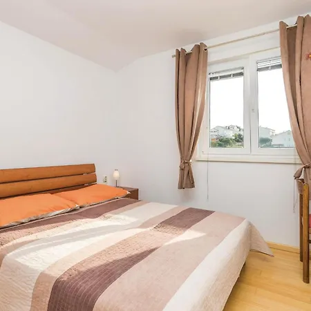 Appartement Beautiful In With Wifi